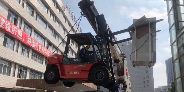 精密設備搬運哪家好？精密設備的搬運過程中需要注意些什么？